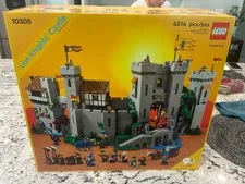 LEGO Icons: Lion Knights' Castle (10305)