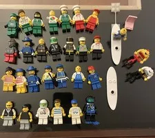 Vintage LEGO Minifigures Lot 1980s 1990s Classic Town City Space Accessories EUC