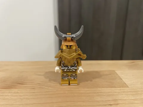 LEGO Ninjago Dragon Master Wu Minifigure Rare 70655 Hunted