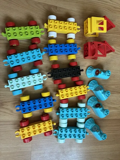LEGO DUPLO TRAIN CAR PIECE LOT