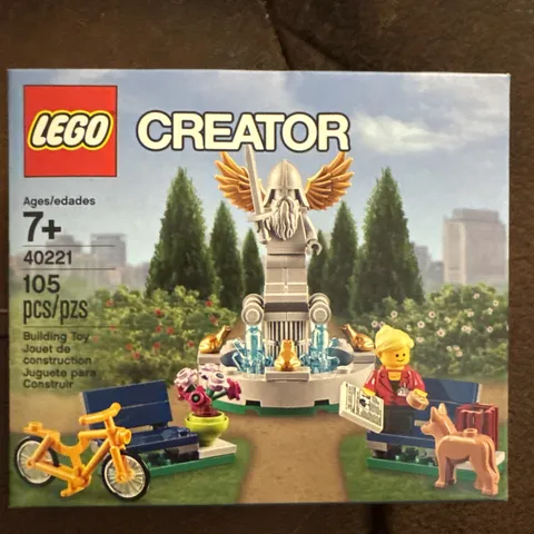 LEGO Creator Promotional 40221 Fountain. New. Sealed. 2016