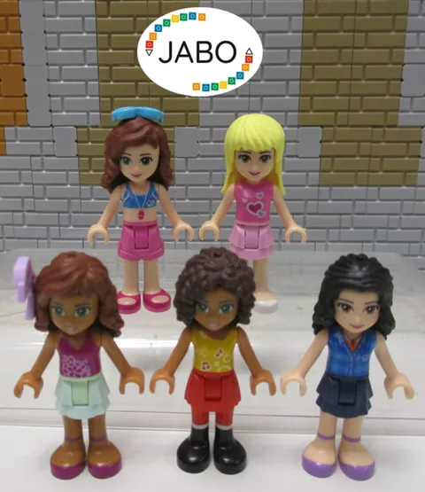 (O11 /42 /4) Lego Friends 5 Figures Minifigures