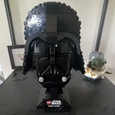 LEGO Star Wars Darth Vader Helmet 75304 Complete Set w/ Stand 834 pcs