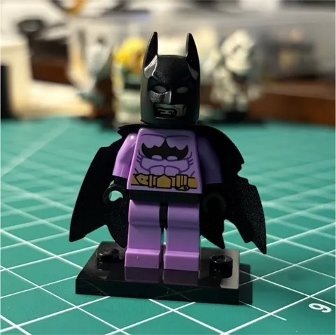 LEGO Batman Purple Suit Minifigure w Black Cape Cowl & Stand 71017