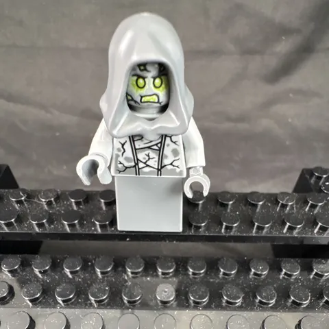 LEGO Hidden Side: Statue of Evil Minifigure set#70433