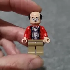 Seinfeld LEGO Ideas Minifigure 21328 George Costanza RETIRED HTF 