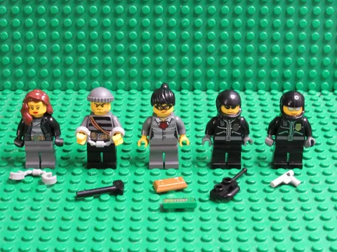 Lot of Town City Police LEGO Minifigures jail prisoner crook cuffs radio MM17