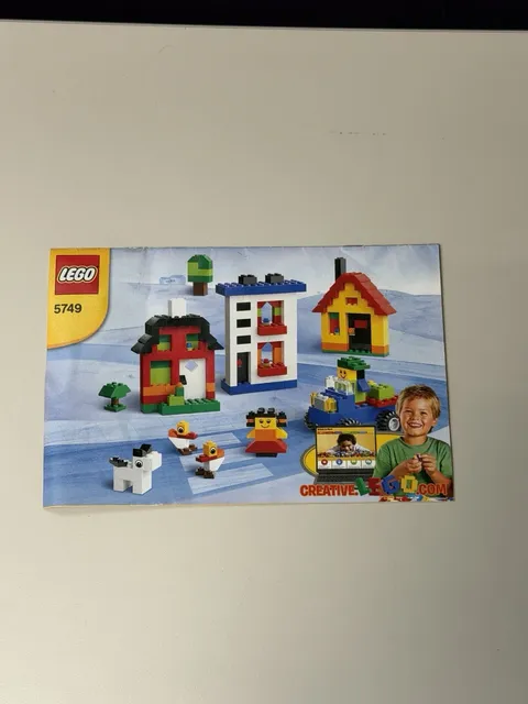 Lego Creative Building Kit 5749 Instruction Manual Only 2011