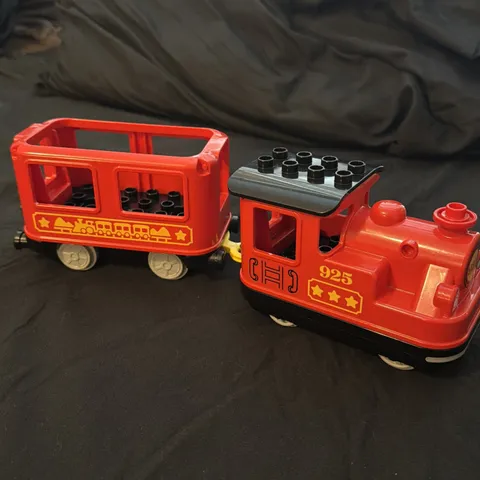 LEGO Duplo 10874 #925 Motorized Red Locomotive Train with car WORKS