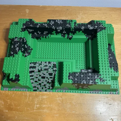 LEGO Baseplate Raised (6261px1) 32 x 48 x 6 with Center Pit w/ Stones (6090)