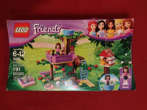 LEGO 3065 Friends Olivia's Tree House - NEW - Damaged box