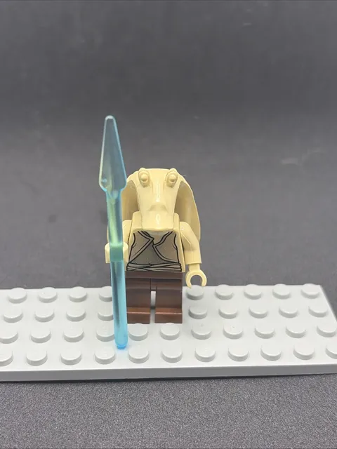 LEGO Star Wars Jar Jar Binks Minifigure With Spear - Model SW0017