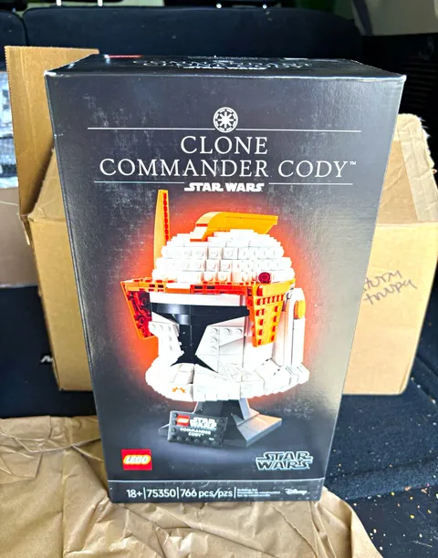 LEGO Star Wars Clone Commander Cody Helmet 75350 *Retired*