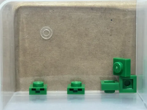 LEGO Parts - Green Plate 1 x 1 Minecraft Micromob Zombie - No 3024pb034 - QTY 5