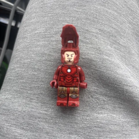 LEGO 76344 Iron Man Mark 3 Collectors Edition Iron Man Minifigure Sh1097