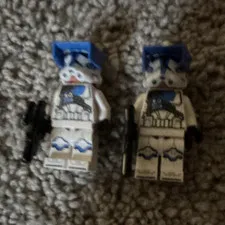 LEGO Star Wars Clone Trooper Minifigure Lot of 2 w/ Blasters