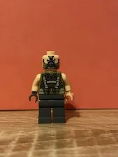 Lego DC Super Heroes Minifigure (SH0062) Bane 1 Light Nougat Hand From 76001