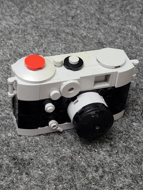 LEGO Camera Model Retro Film Display Toy Photography Collectible 6392644