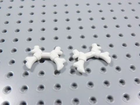 LEGO Lot of 2 White Ninjago Bone Hook Helmet Horn Weapon Minifig AZ