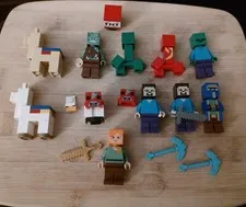 Lego Minecraft 17 Random Pieces - As Is