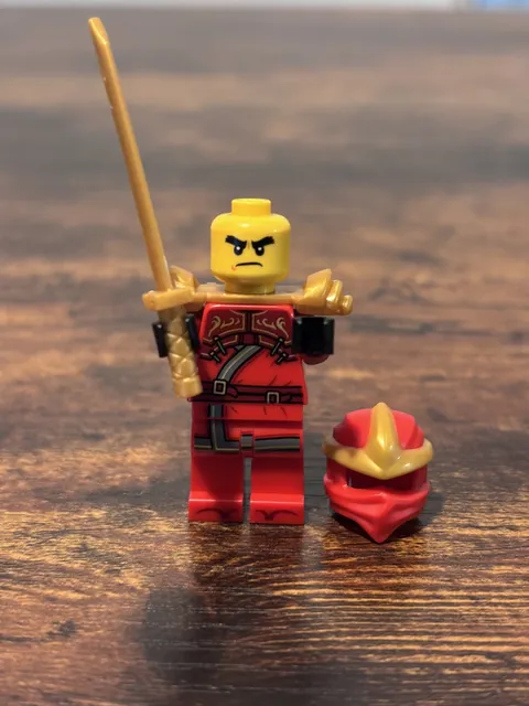 Lego minifigure Ninjago KAI ZX - Legacy 71866 Ninja Character Display RARE NEW