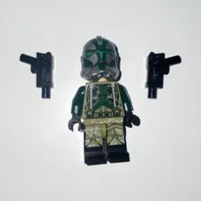 Lego Star Wars Commander Gree with two blasters