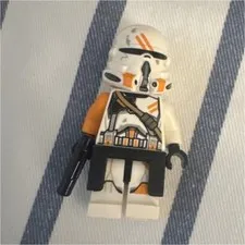 LEGO Star Wars Clone Trooper Minifigure White Orange Markings with Blaster