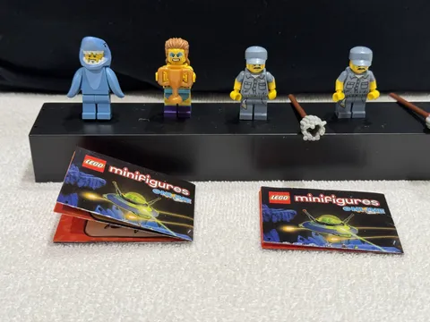 Lego Series 15 Minifigures Wrestler Trophy Shark Suit Guy 2 Janitor Mop Lot of 4