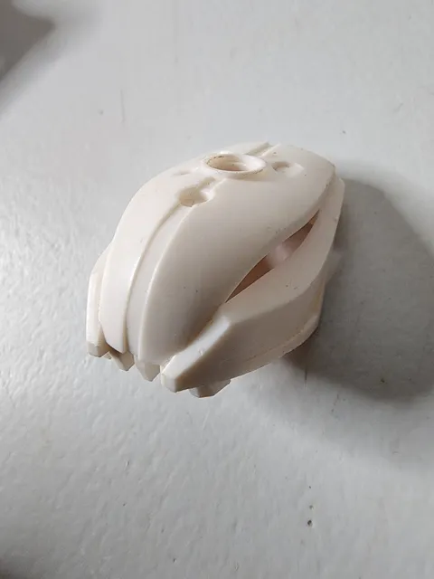 LEGO Bionicle Rahkshi Head / Mask (Part 44807) White