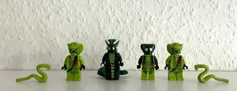 LEGO Ninjago Minifigures Poison Snakes/Vipers: Acidicus, Spitta, 2x Lasha (2012)