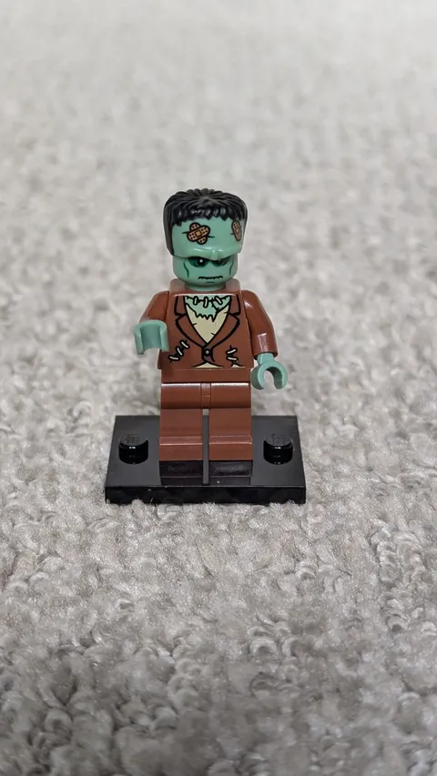 LEGO Collectible Minifigure Series 4 (8804) Frankenstein Monster  