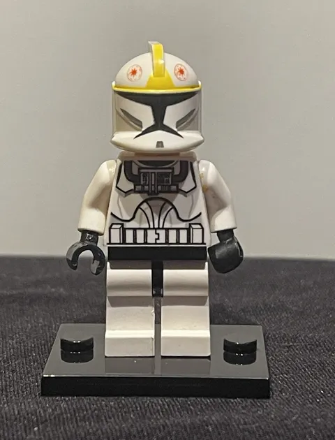 LEGO Star Wars Clone Trooper Minifigure - White Armor, Yellow Markings