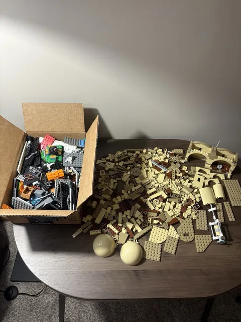 LEGO Starwars 4 Ib Parts and Pieces Lot Cantina 75052 Incomplete Set No Figures
