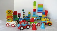 Lego Duplo CUSTOM CAR VEHICLE LOT, 8 CAR BASES, MANY EXTRA CAR SPECIALTY BLOCKS