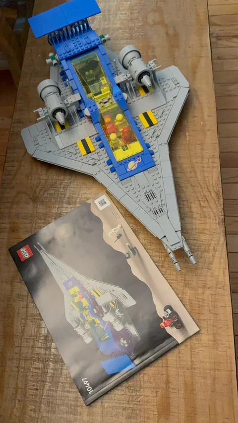 LEGO Icons: Galaxy Explorer (10497)  & Instructions