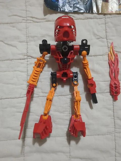 Lego Bionicle Toa Mata Tahu 2001 With Can And Beaten Up Instructions