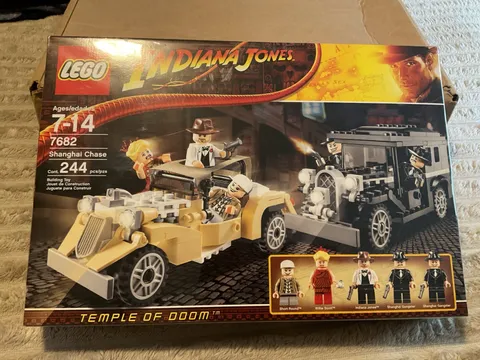 * LEGO Set 7682  Indiana Jones - Shanghai Chase -New Sealed *