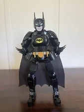 BRAND NEW IN BOX, LEGO Super Heroes: Batman Construction Figure (76259). Built. 