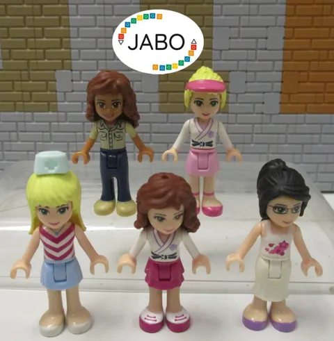 ( O 15 / 10 ) Lego Friends 5 figures minifigures