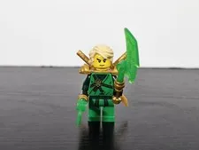 Lego NINJAGO Lloyd Honor Robe Minifigure w/Swords Day of The Departed njo0307