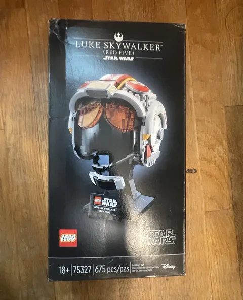 LEGO Star Wars Luke Skywalker (Red Five) Helmet 75327 675pcs Age 18+
