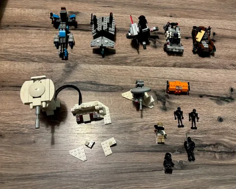 LEGO Star Wars Prebuilt Vehicles & Pieces With 6 Minifigures + extra (see about)