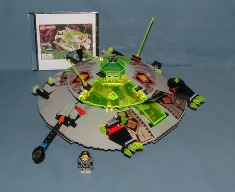 SPACE, UFO,  ALIEN AVENGER SET NO. 6975 - LEGO - 1997 - USED