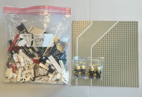 LEGO Classic Town: Police Command Base (6386) - Used