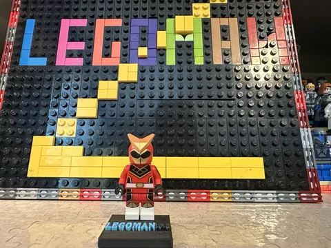 Lego Super Warrior CMF Series 20 Col366 Minifigure