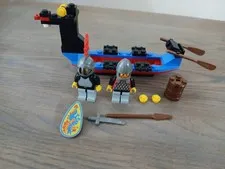 LEGO Castle: Black Knights Boat (1547) Complete w Minifigures