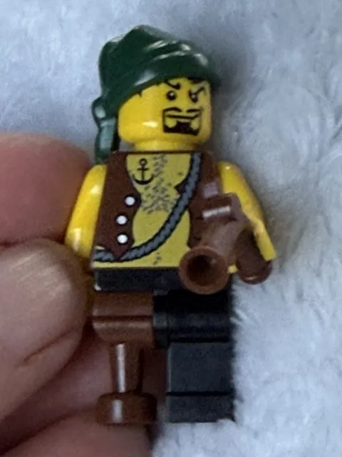 Lego pi110 Pirate Minifig Vest Anchor Tattoo Peg Leg Dark Green Bandana& pistol 