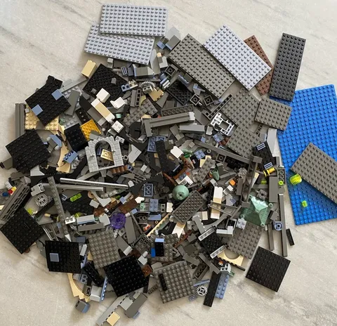 Bulk LEGO Lot 3 pound box of Bricks Parts Pieces Clean
