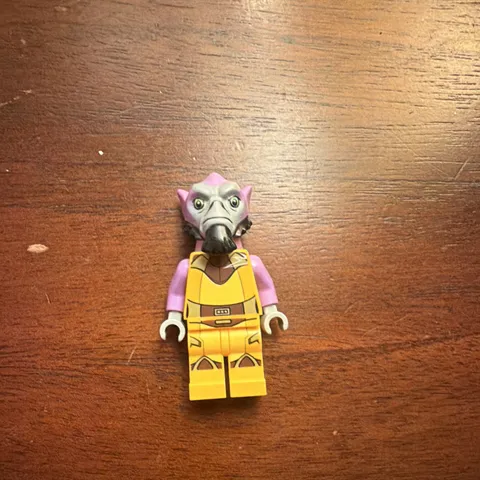 LEGO Star Wars Alien Minifigure Purple Head Yellow Outfit Figure 1 Piece