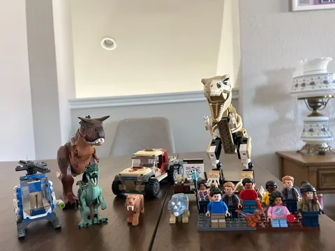 LEGO Jurassic World Bundle  76940 & 76941 + extras